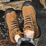 Men’s Closed-Toe Lace-Up Hiking Shoes