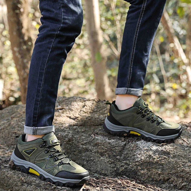 Men’s Closed-Toe Lace-Up Outdoor Hiking Shoes