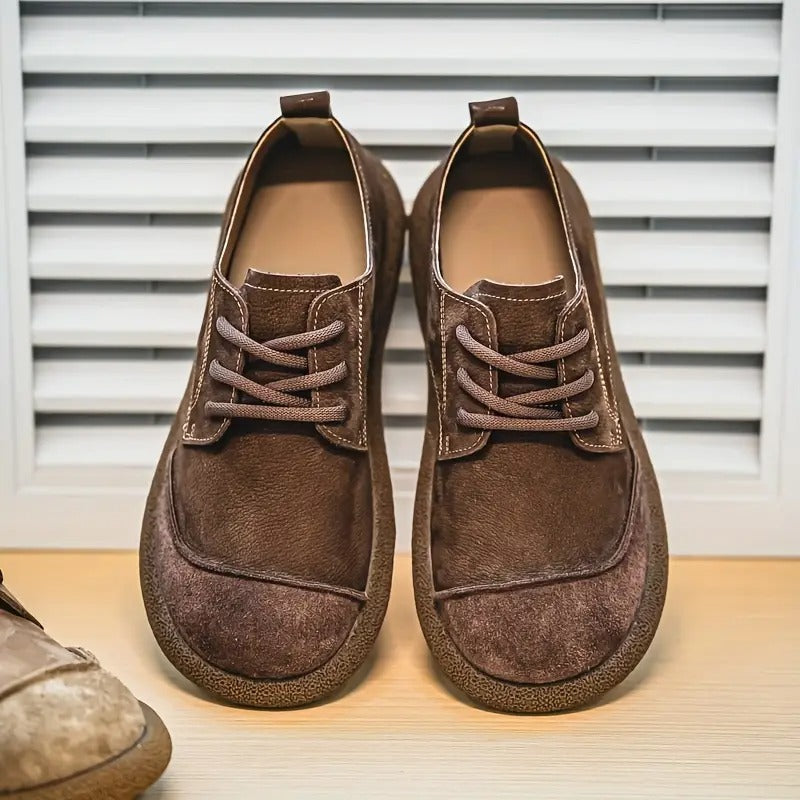 Men’s Closed-Toe Lace-Up Oxford Shoes