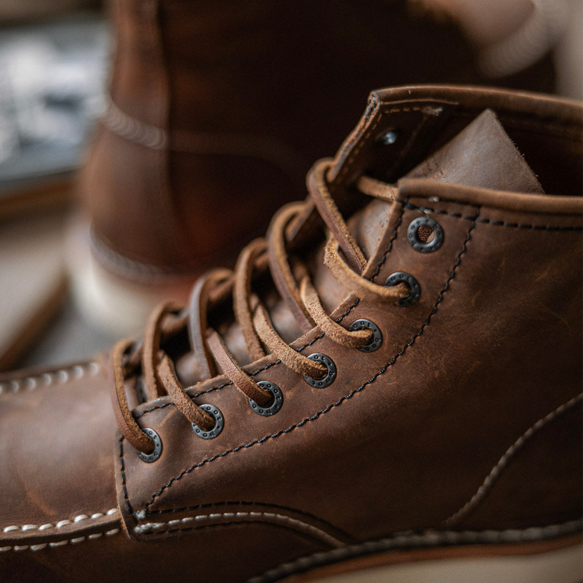 Men’s Lace-Up Moc Toe Rugged Work Boots