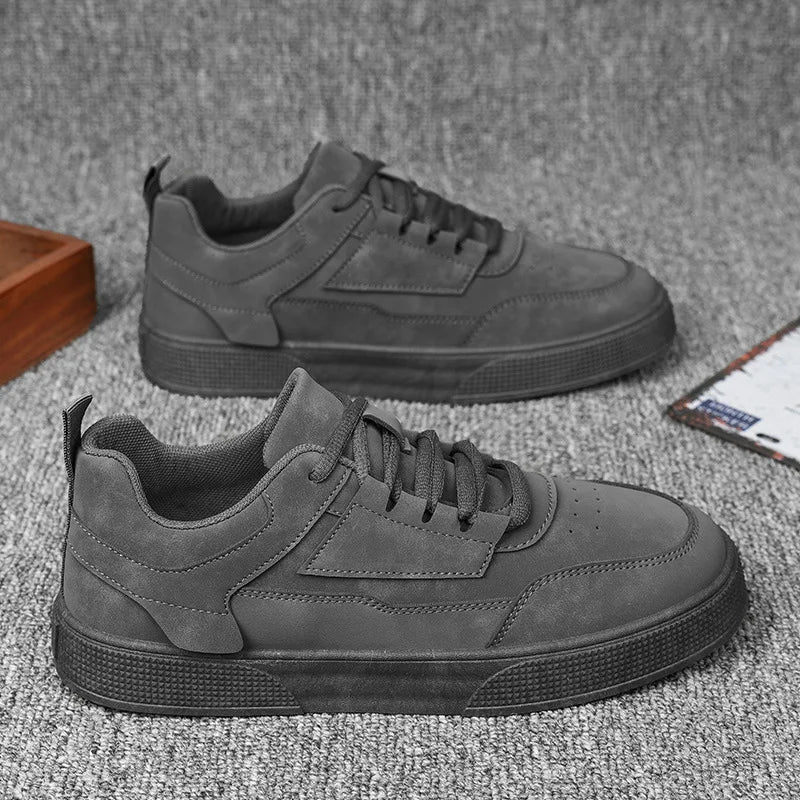 Men’s Low-Top Round Toe Lace-Up Sneakers