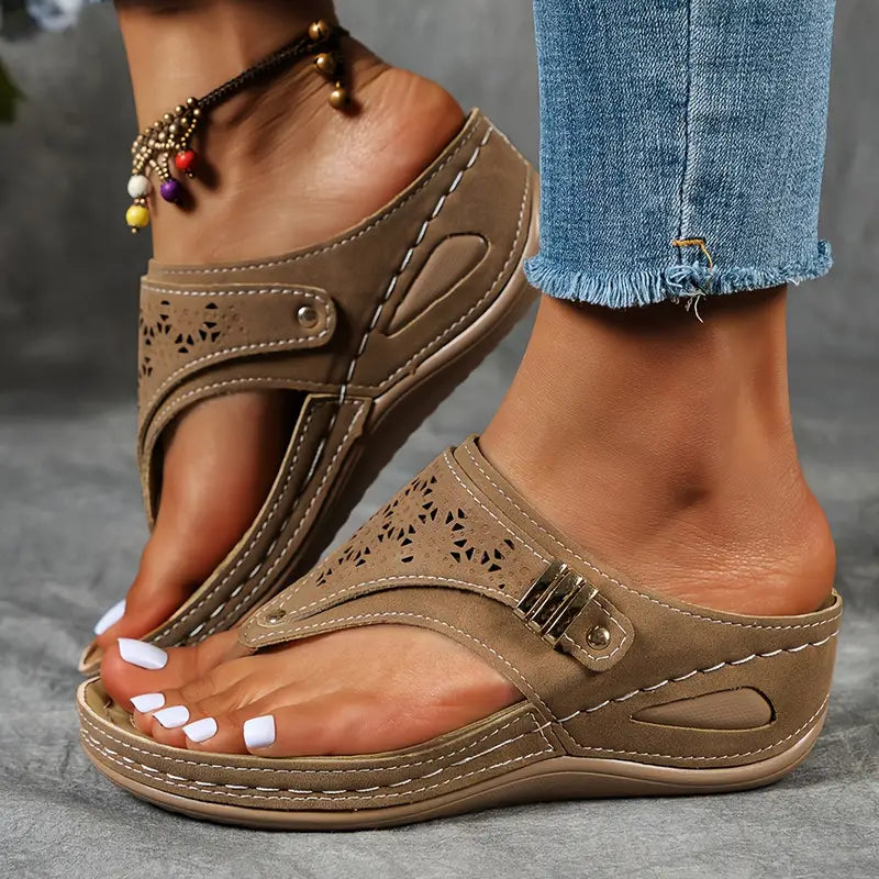 Women’s Buckle Strap Platform Slide Sandals