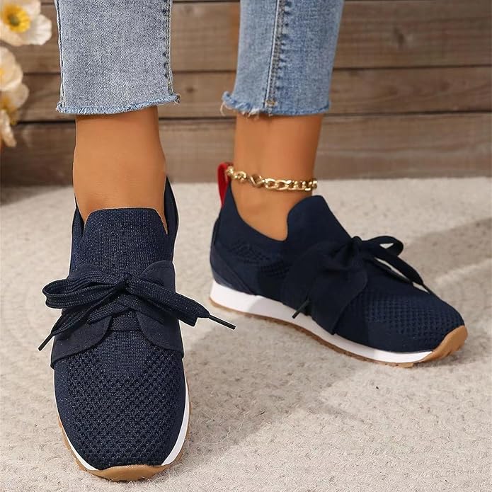 Women’s Closed-Toe Lace-Up Low-Top Shoes