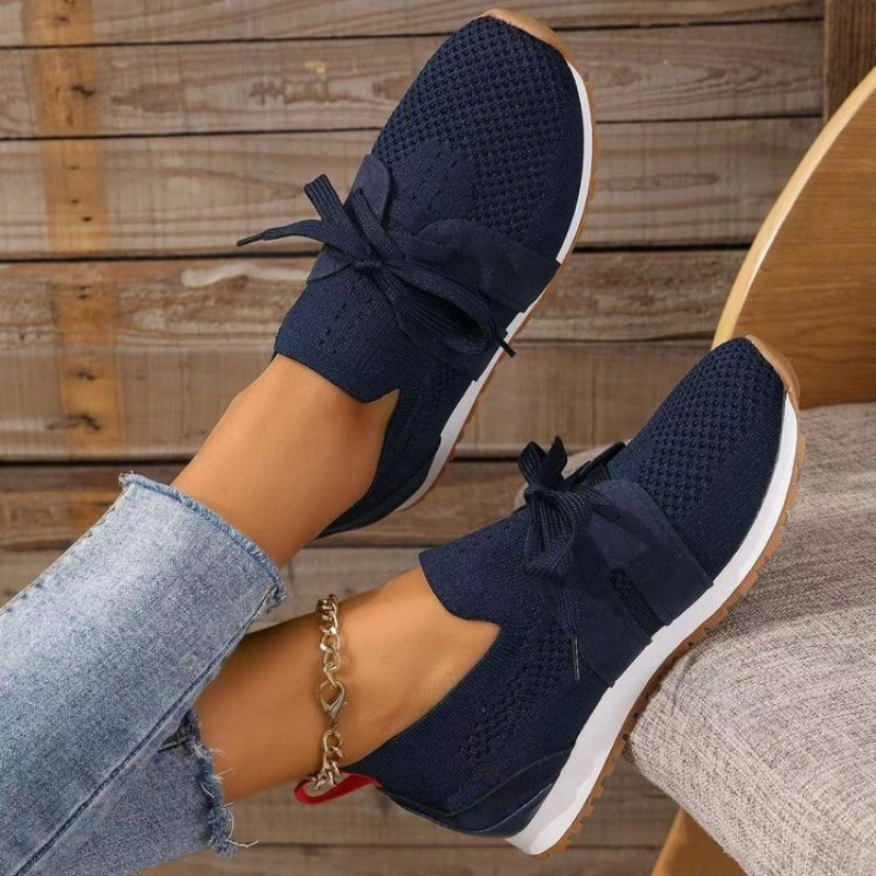 Women’s Closed-Toe Lace-Up Low-Top Shoes