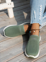 Women’s Closed-Toe Low-Top Slip-On Shoes