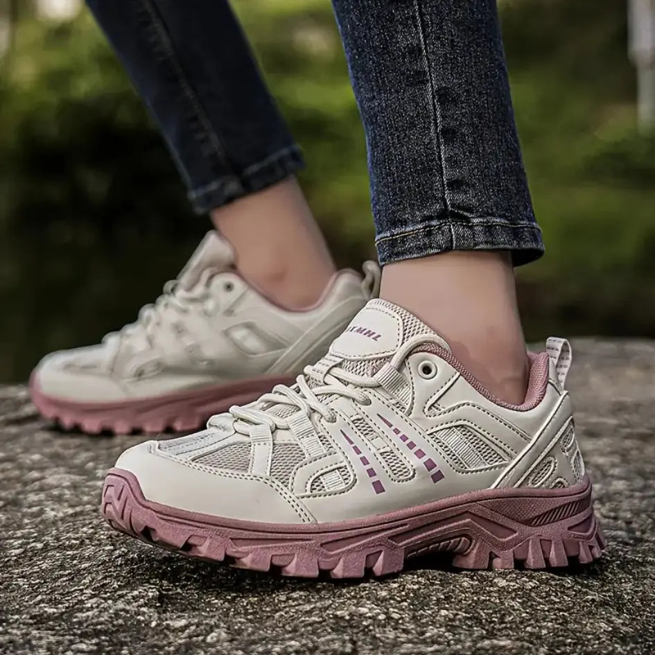 Women’s Lace-Up Outdoor Hiking Shoes