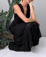 Women’s Lace V-Neck Maxi Wedding Guest Dress