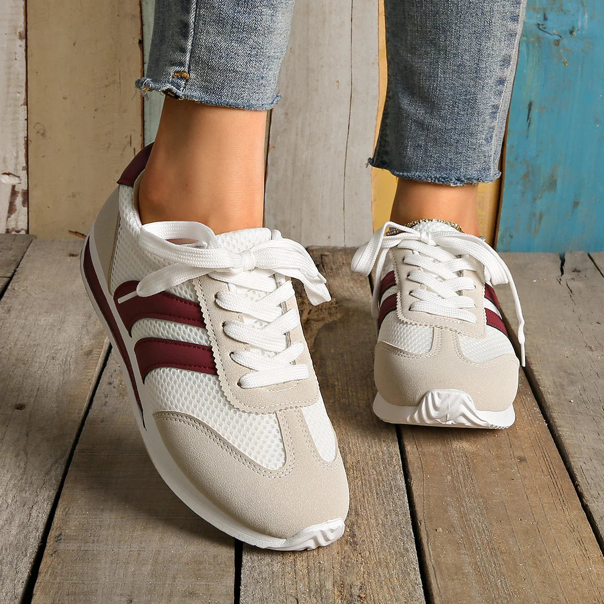 Women’s Low-Top Lace-Up Sneakers