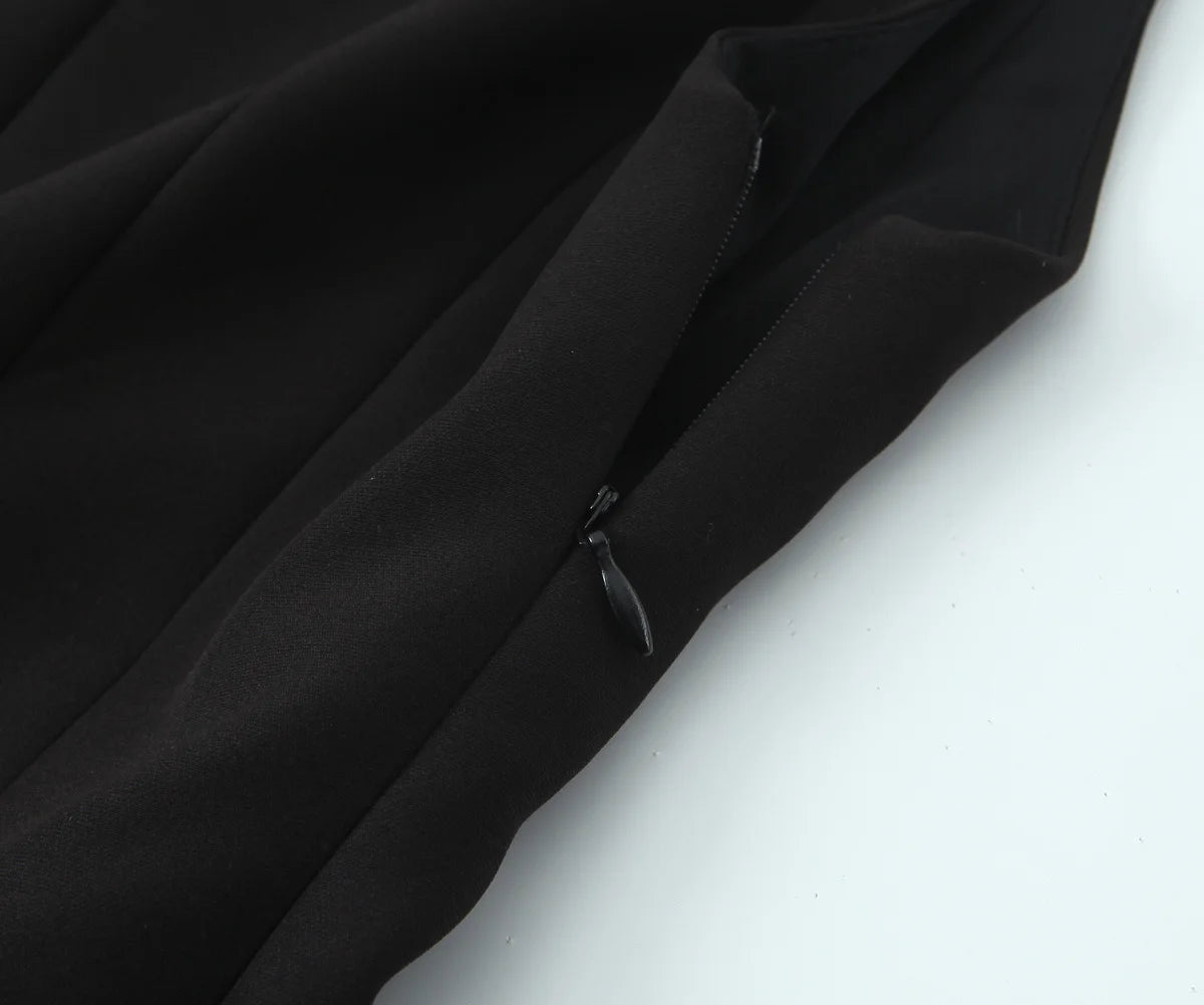 Women’s Sleeveless Halter Neck Top