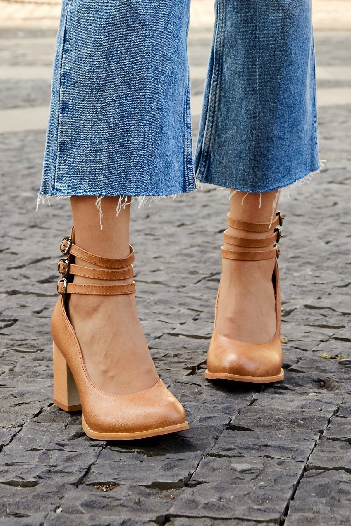 Women’s Casual Closed Toe Block Heel Back Zipper Heels