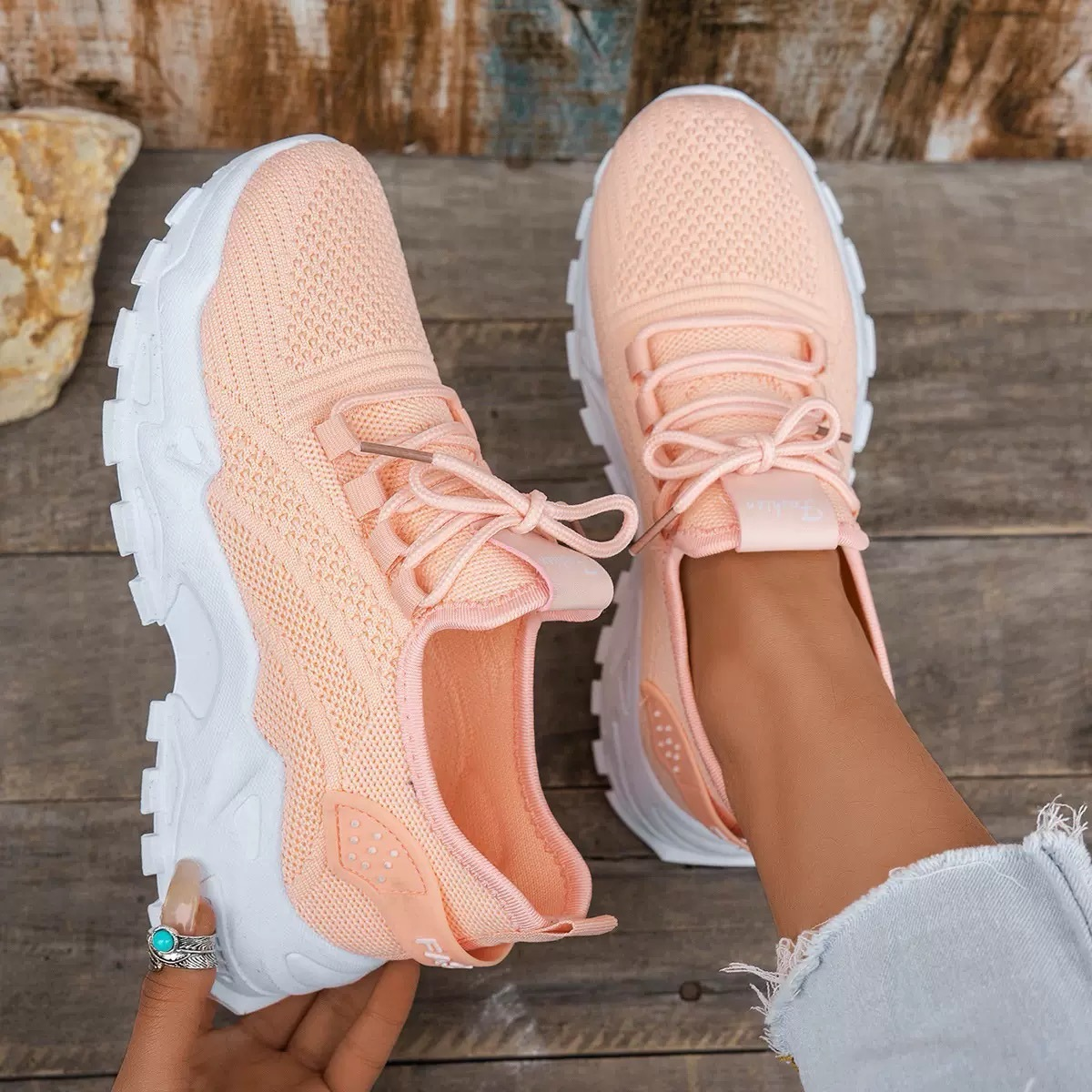 Women's Chunky Sole Rounded Toe Lace Up Sneakers