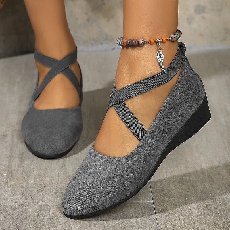 Women’s Closed-Toe Strap Mary Jane Shoes