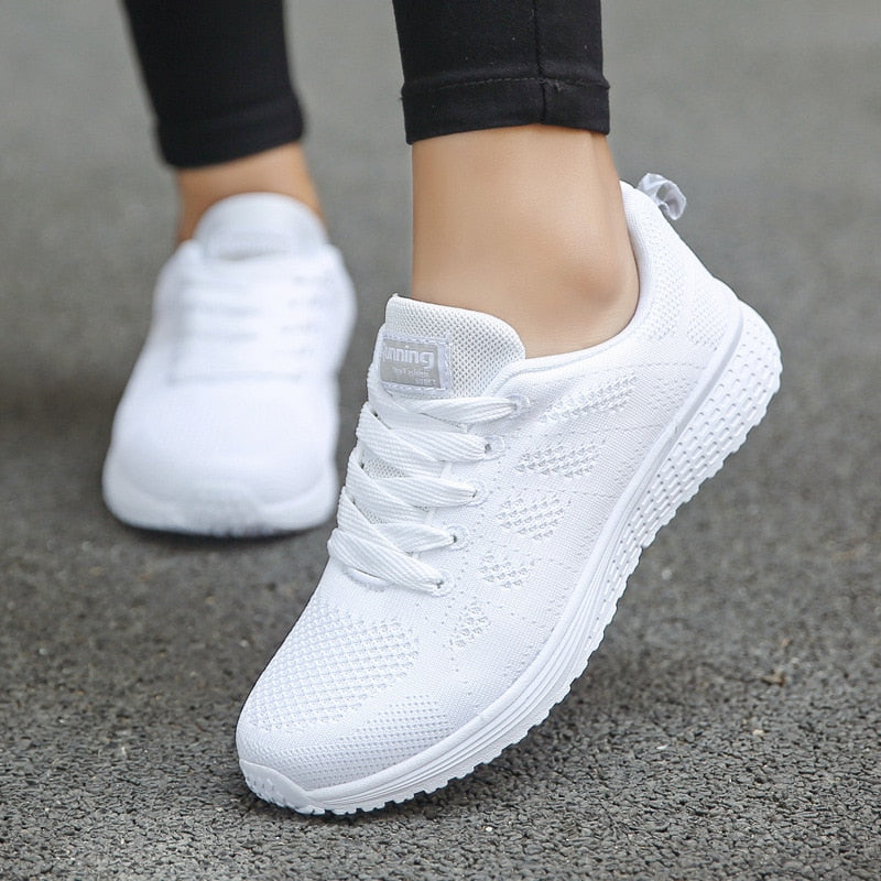 Women’s Lace-Up Low-Top Running Sneakers