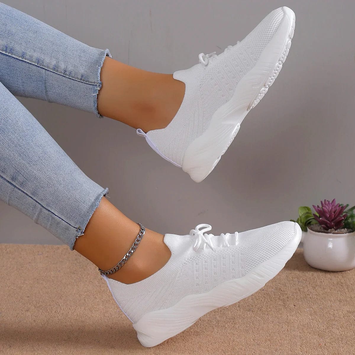 Women’s Lace Up Textured Upper Thick Sole Shoes