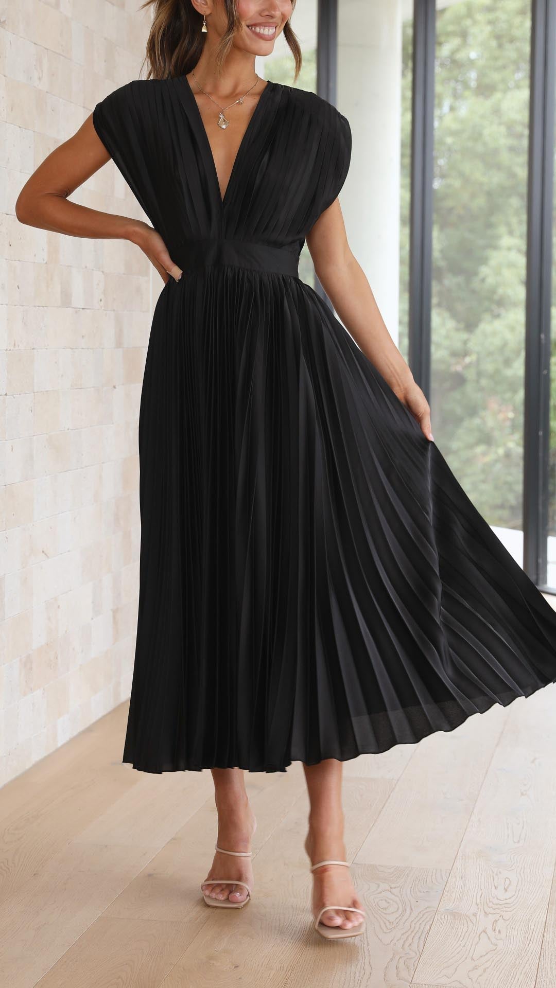 Women’s Pleated V Neck Cap Sleeve Midi Wedding Guest Dress