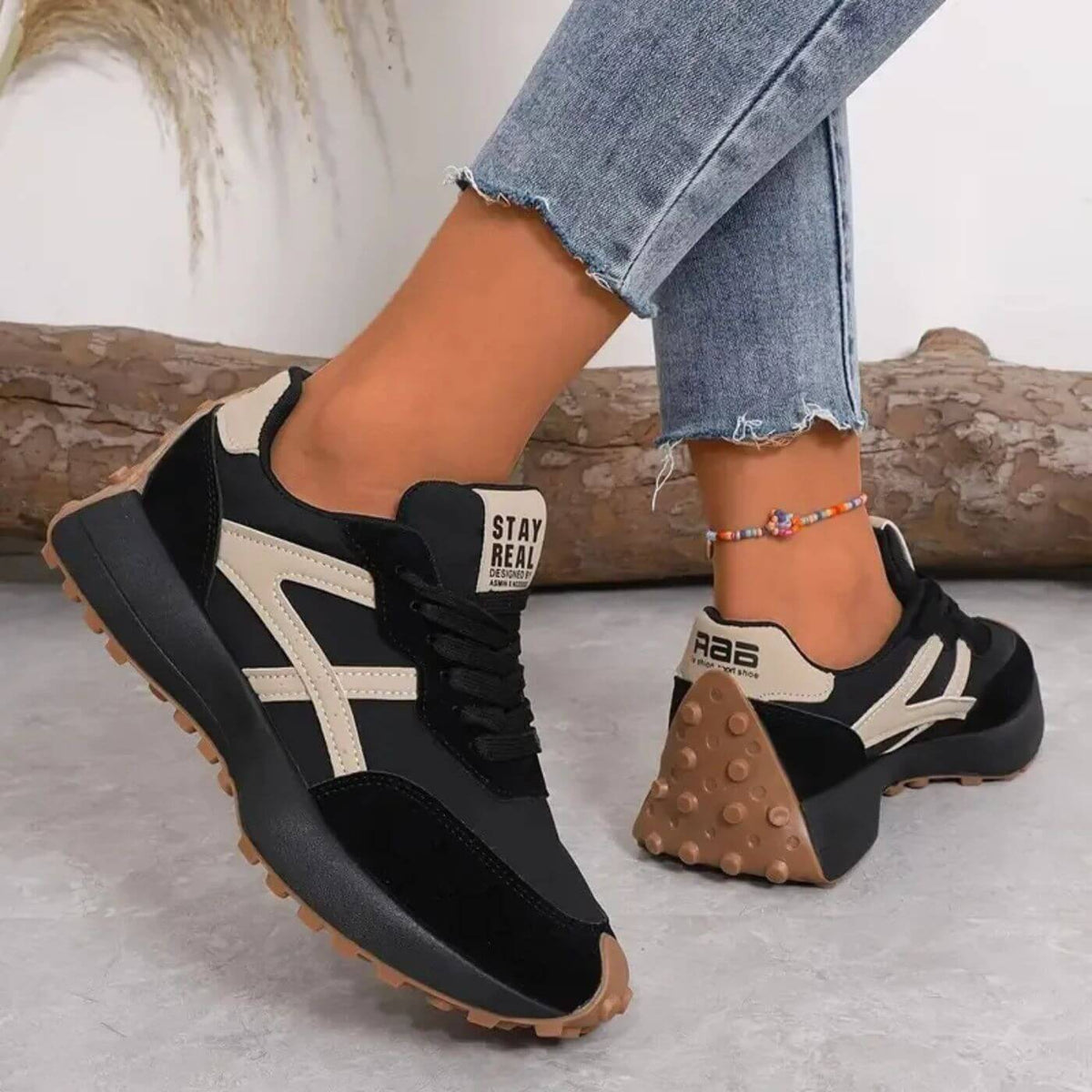 Women's Rounded Toe Lace Up Sneakers