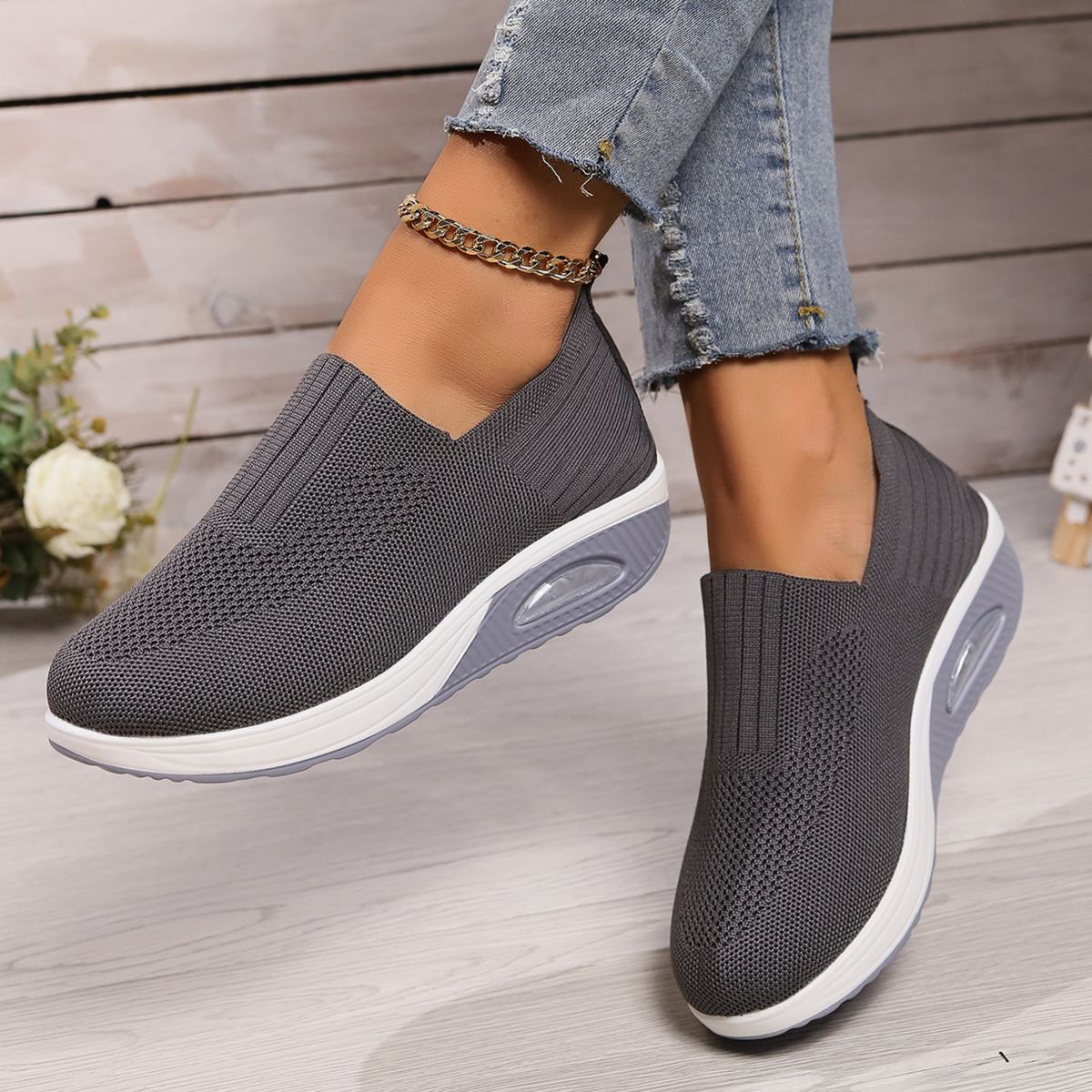 Women's Slip On Knit Round Toe Pull Tab Raised Sole Edge Platform Sneakers