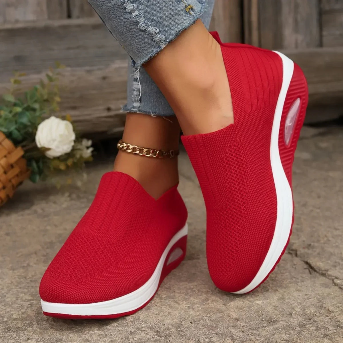 Women's Slip On Knit Round Toe Pull Tab Raised Sole Edge Platform Sneakers