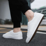 Men’s Low-Top Lace-Up Sneakers