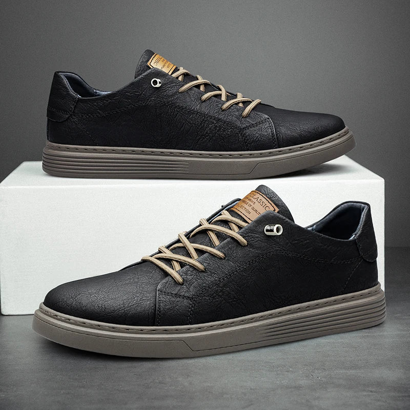 Men’s Low-Top Sneakers with Lace-Up Closure