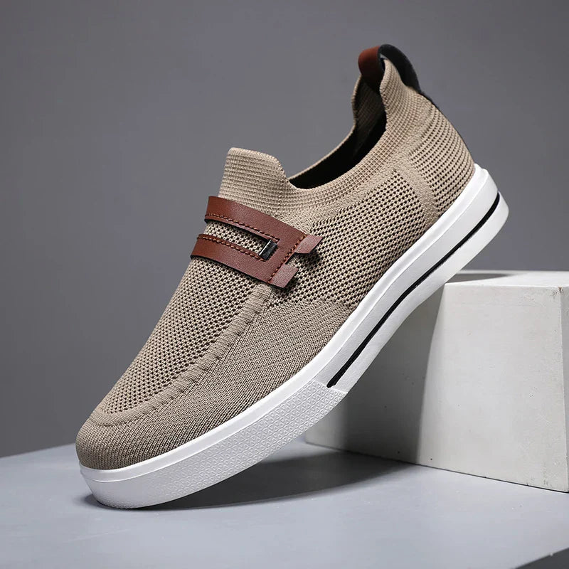 Men’s Slip-On Closed-Toe Shoes