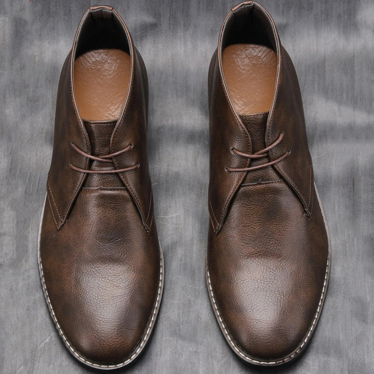 Men's Plain Toe Lace Up Chukka Boots