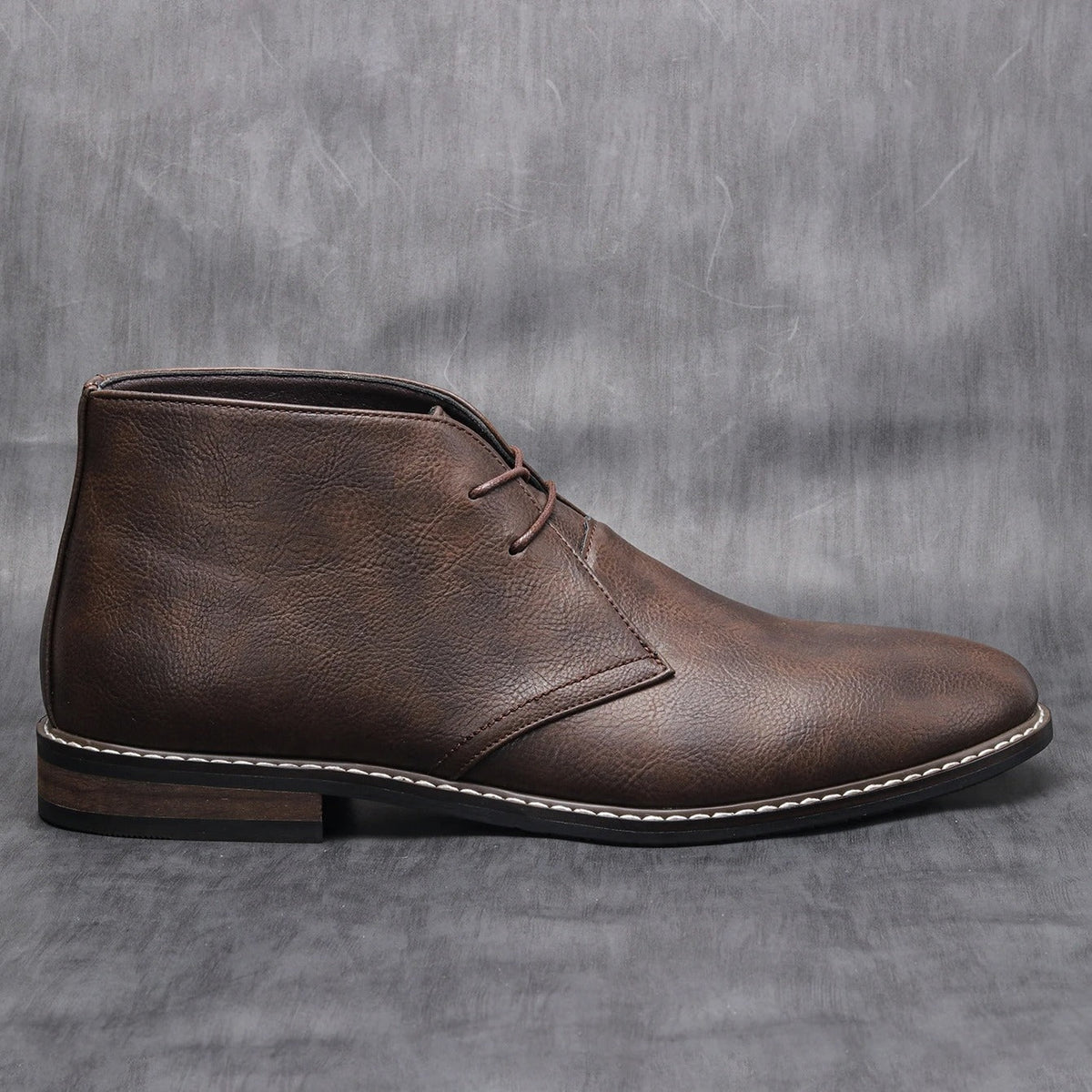Men's Plain Toe Lace Up Chukka Boots