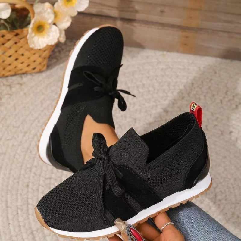 Women’s Closed-Toe Lace-Up Low-Top Shoes