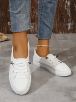 Women’s Closed-Toe Lace-Up Low-Top Sneakers
