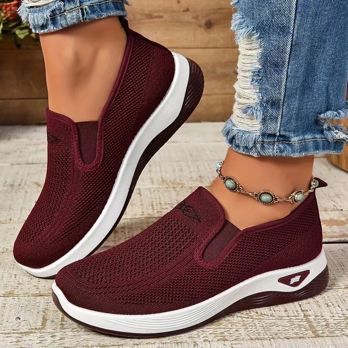 Women’s Closed-Toe Low-Top Slip-On Shoes