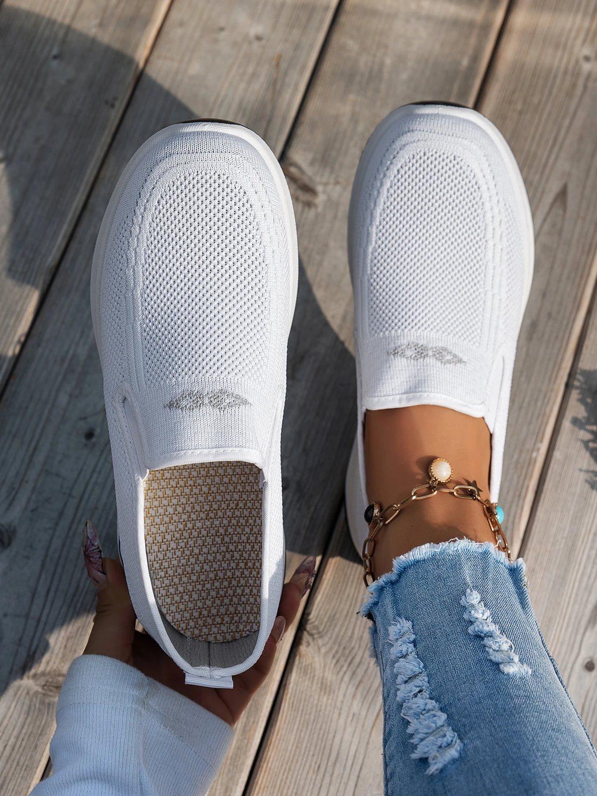 Women’s Closed-Toe Low-Top Slip-On Shoes