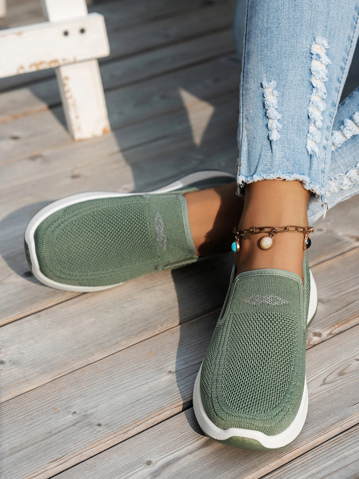 Women’s Closed-Toe Low-Top Slip-On Shoes