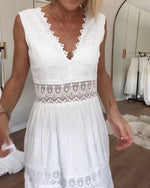 Women’s Lace V-Neck Maxi Wedding Guest Dress