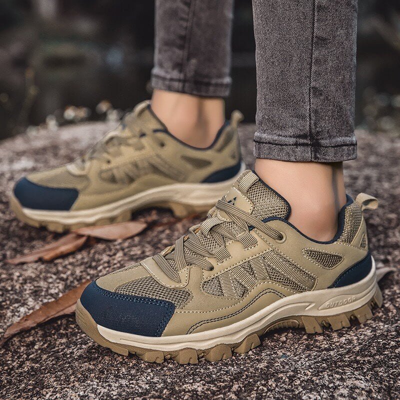Women’s Low-Top Lace-Up Hiking Shoes
