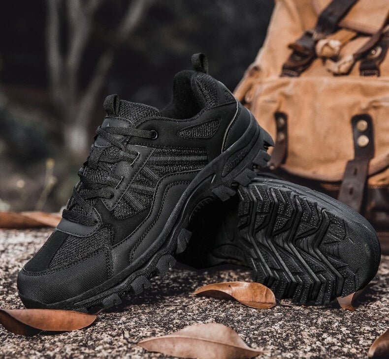 Women’s Low-Top Lace-Up Hiking Shoes