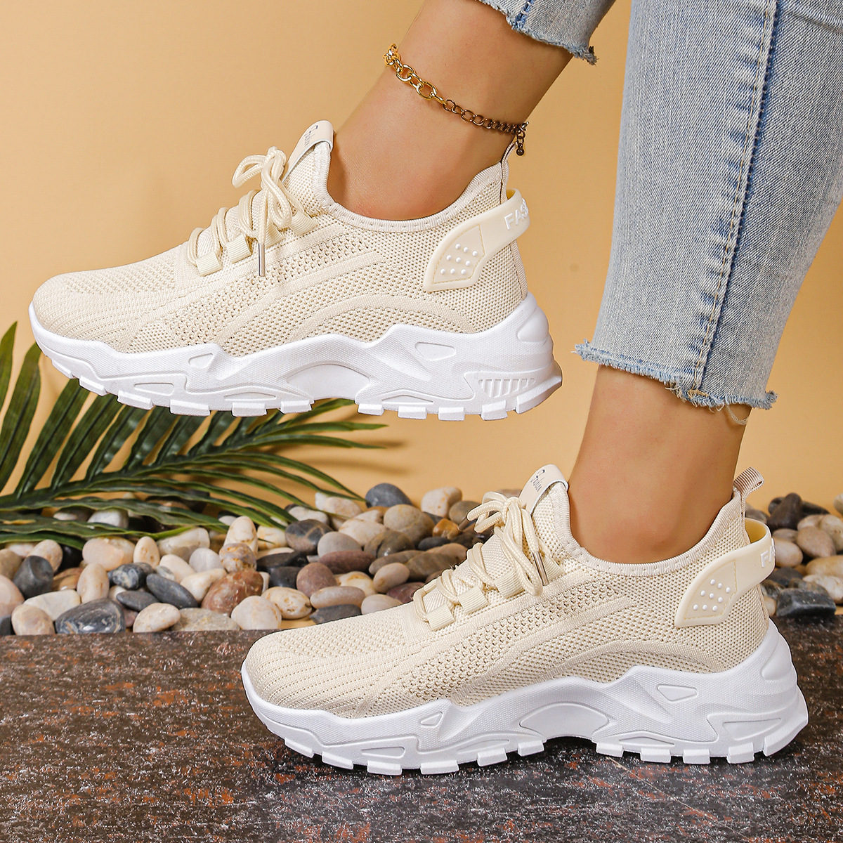 Women's Chunky Sole Rounded Toe Lace Up Sneakers