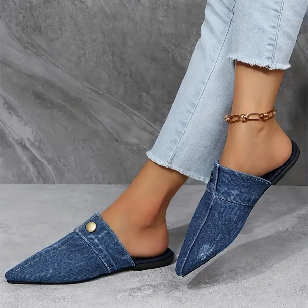 Women’s Closed Toe Pointed Slip On Mule Loafers