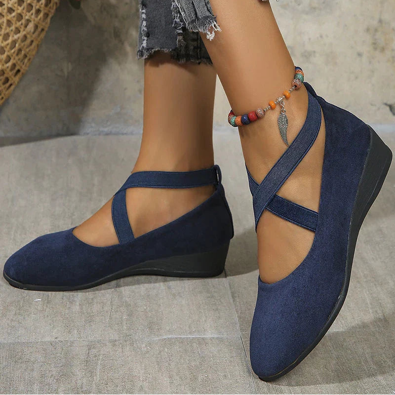 Women’s Closed-Toe Strap Mary Jane Shoes