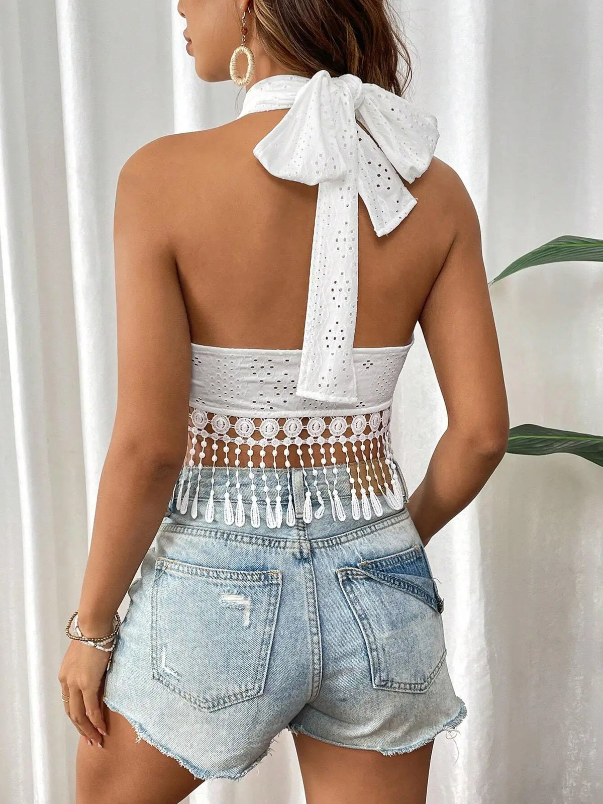 Women’s Halter Neck Crochet Fringe Crop Top