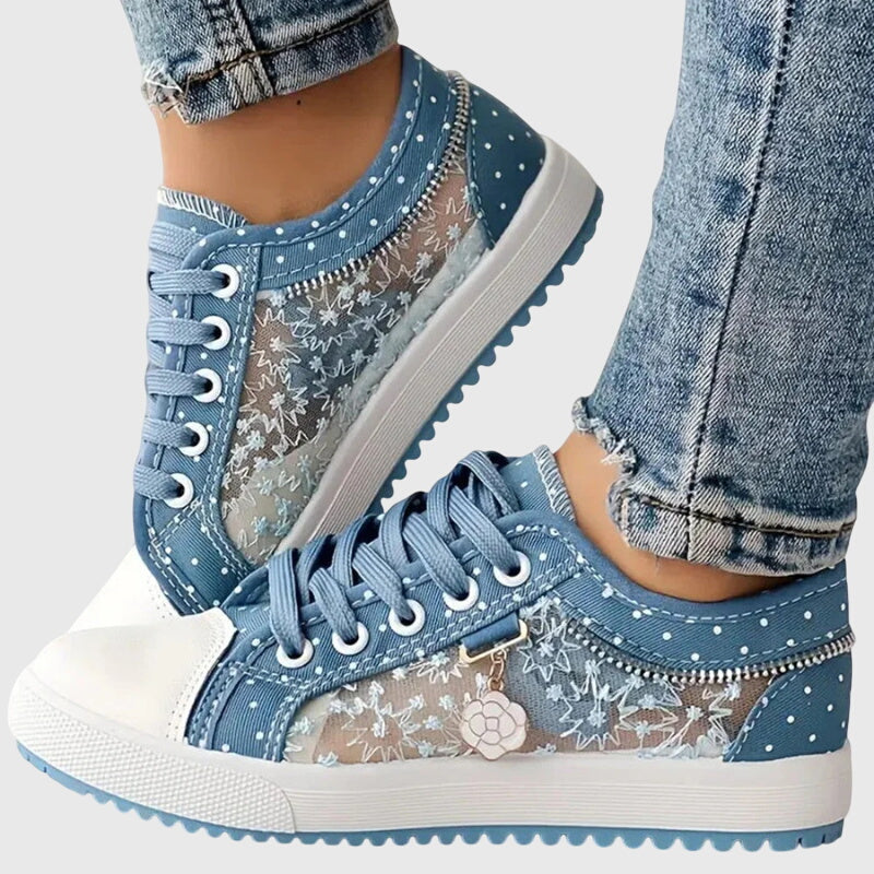 Women's Lace Up Low Top Sneakers
