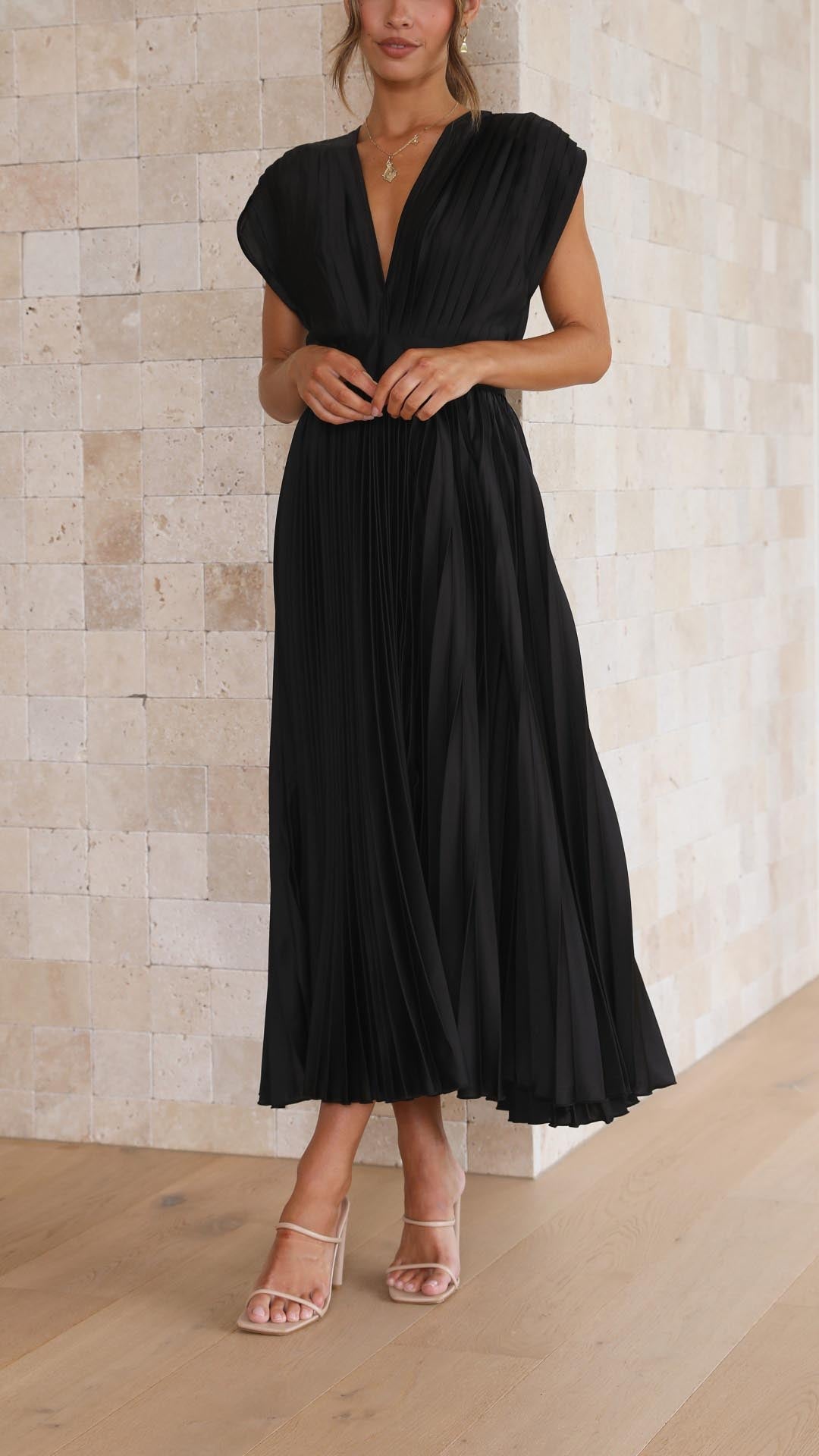 Women’s Pleated V Neck Cap Sleeve Midi Wedding Guest Dress