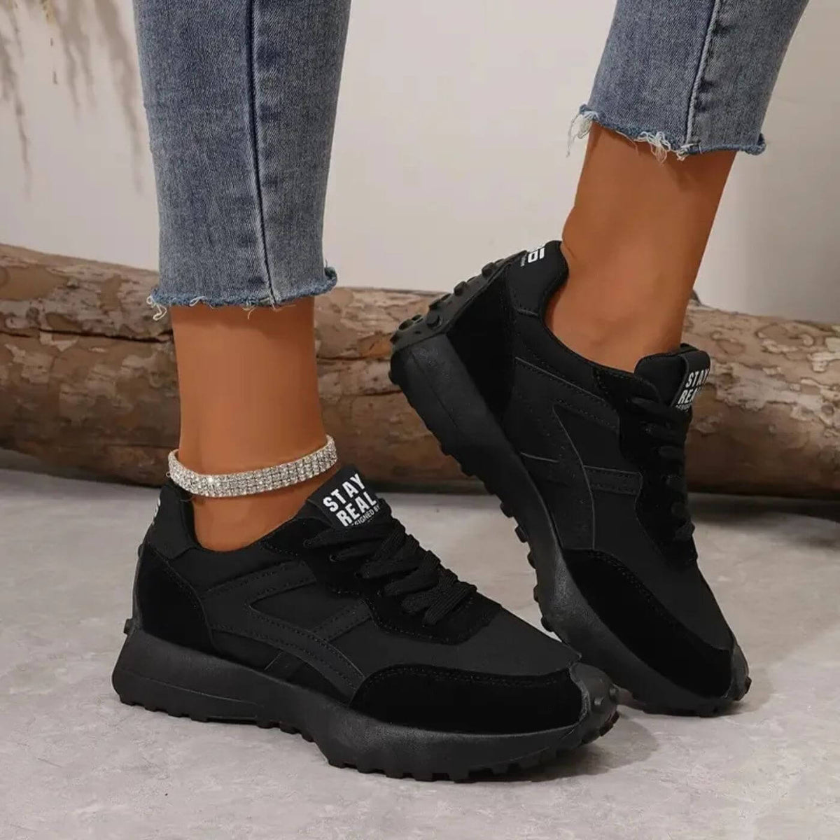 Women's Rounded Toe Lace Up Sneakers
