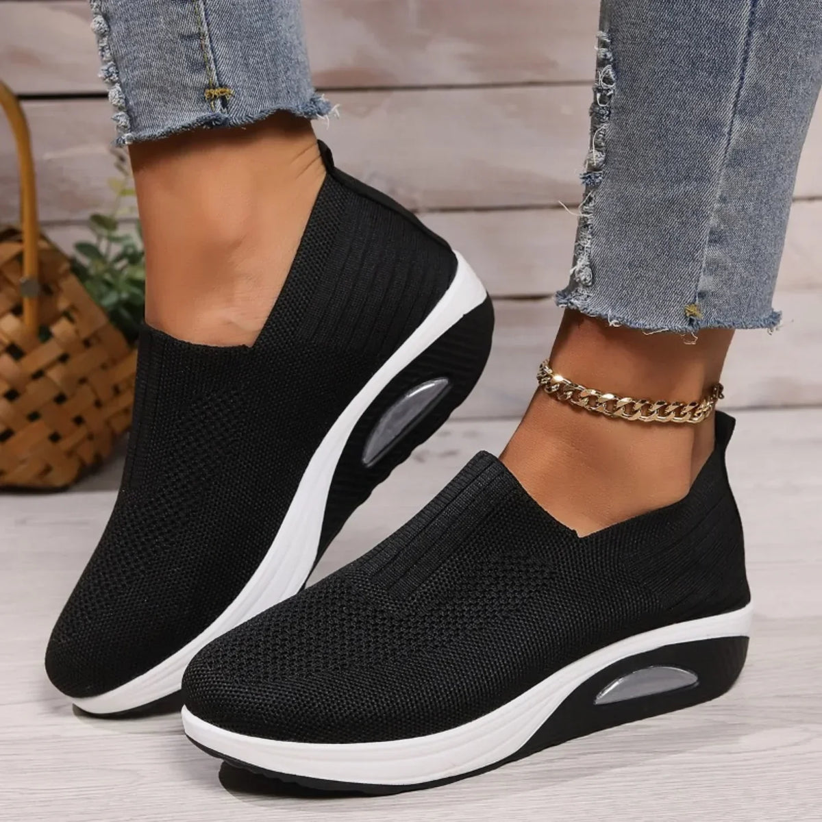 Women's Slip On Knit Round Toe Pull Tab Raised Sole Edge Platform Sneakers