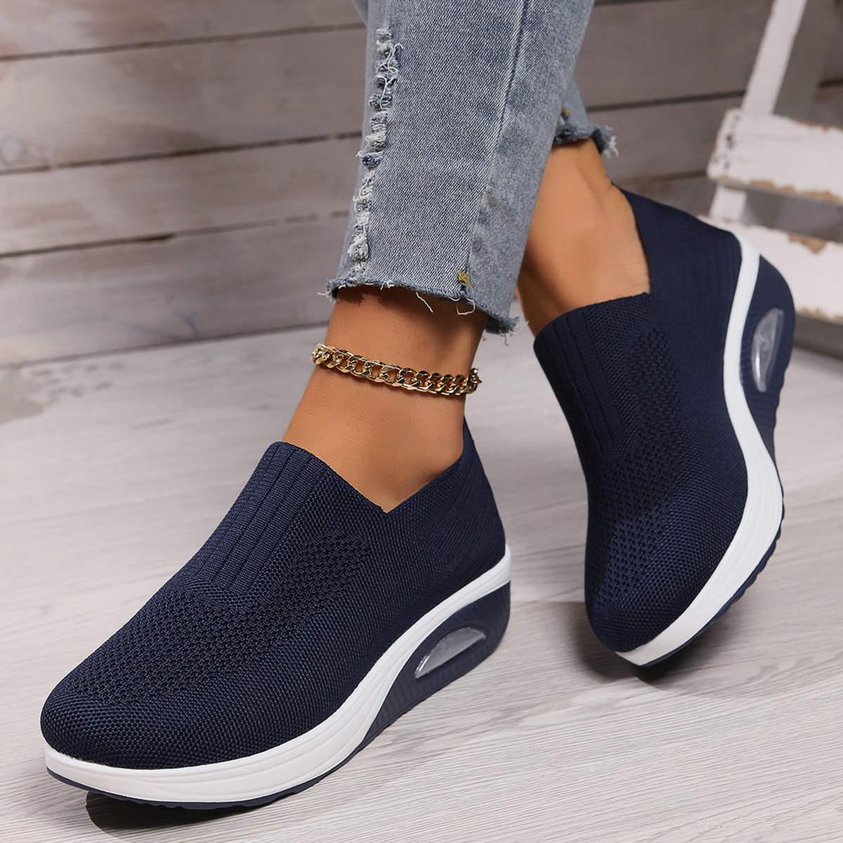 Women's Slip On Knit Round Toe Pull Tab Raised Sole Edge Platform Sneakers