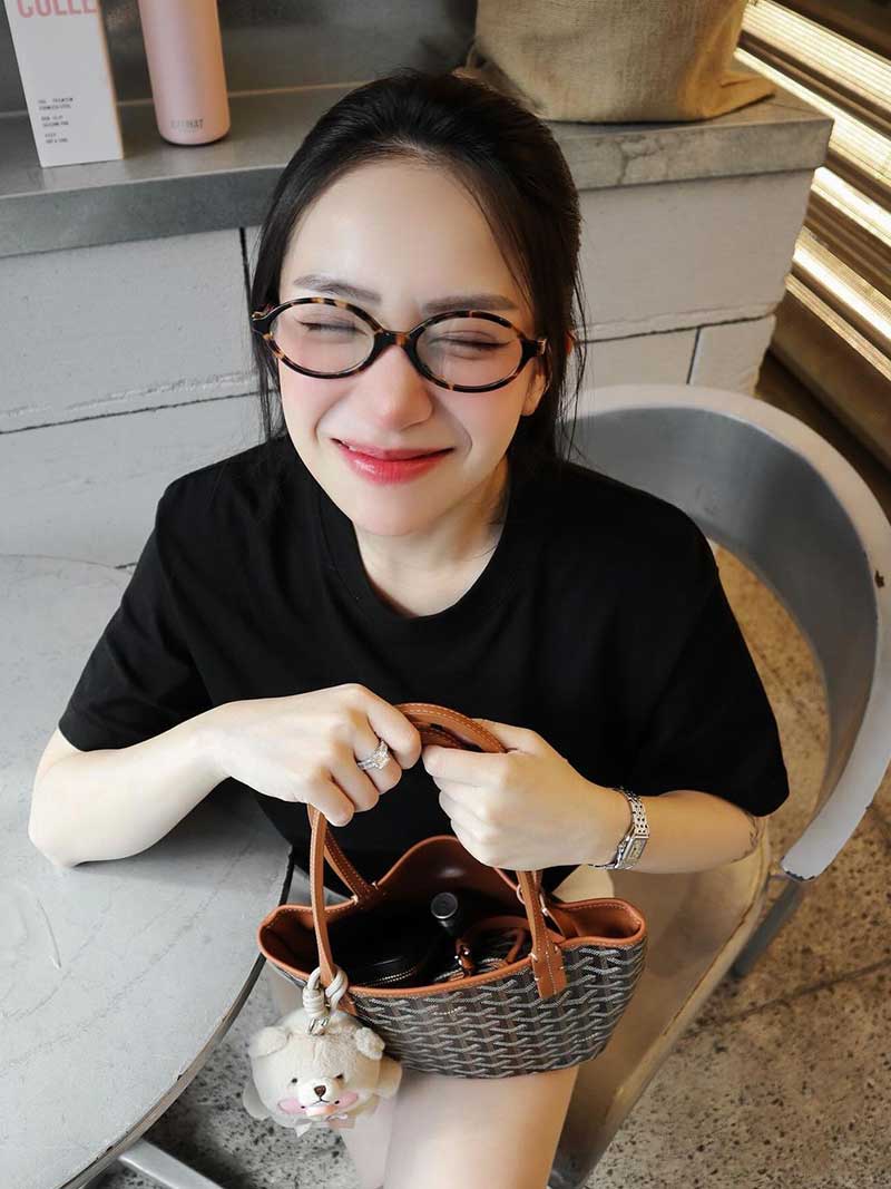 Women’s Tortoise Oval Reading Glasses